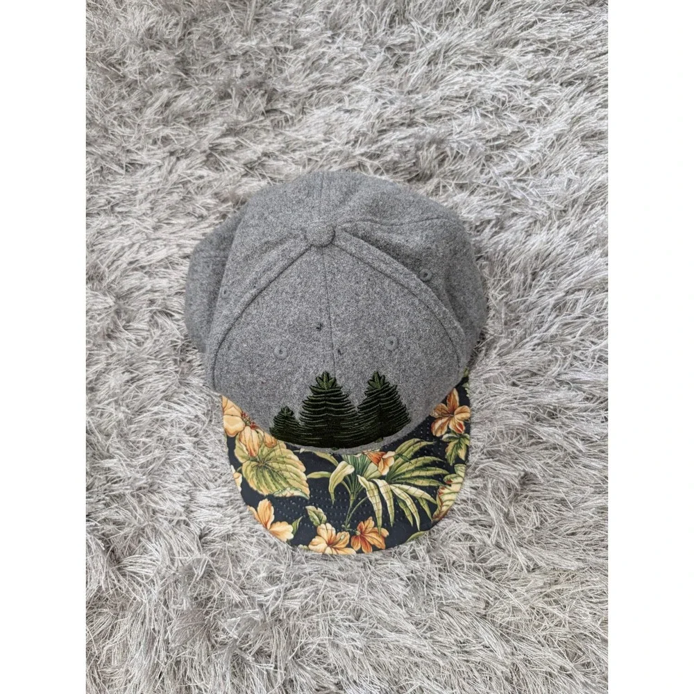 Carbon Elements Burr Pine Tree Wool‎ Blend Snapback Hat Gray Floral Brim